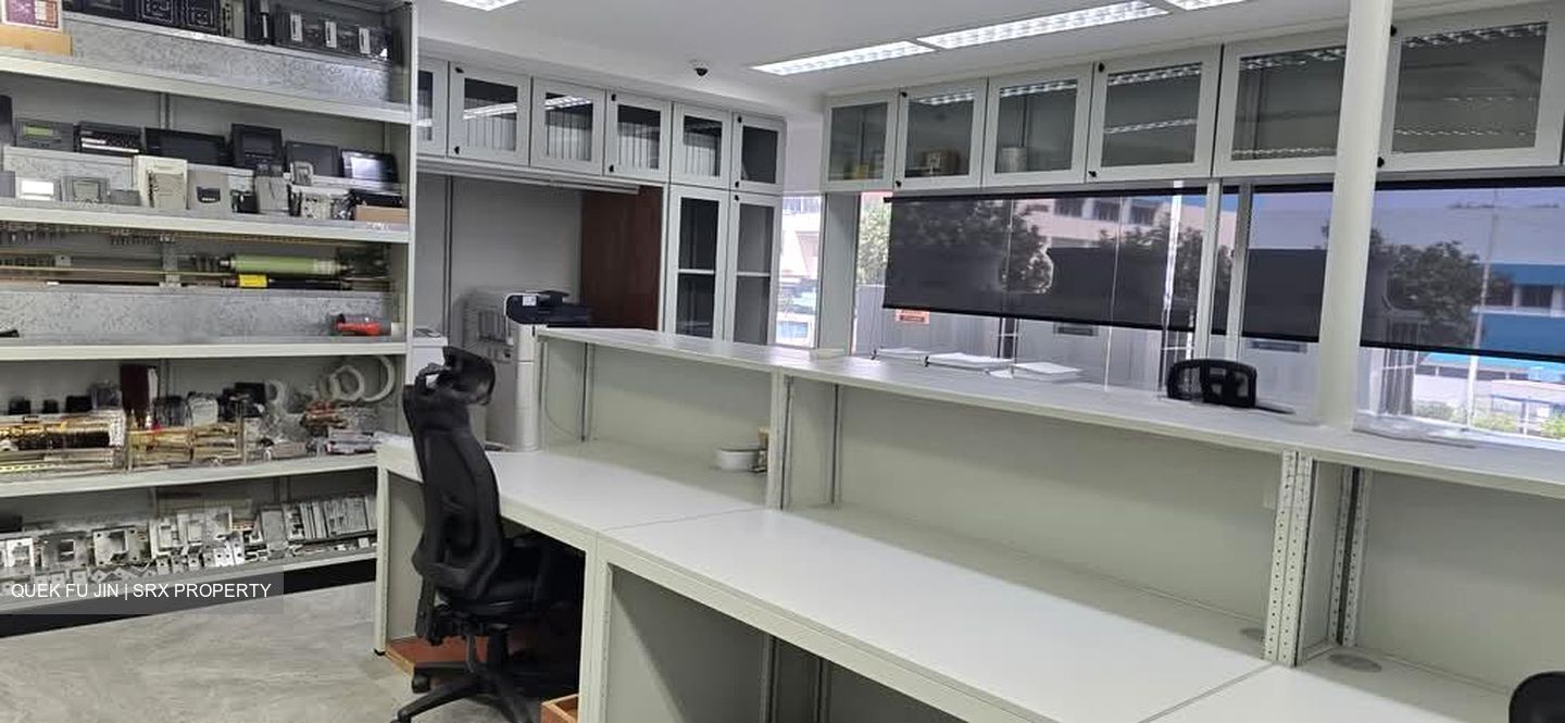 Kian Teck Road (D22), Factory #568309591